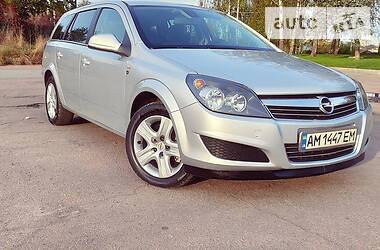 Opel Astra  2010