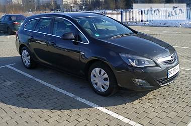Opel Astra COSMO 2011
