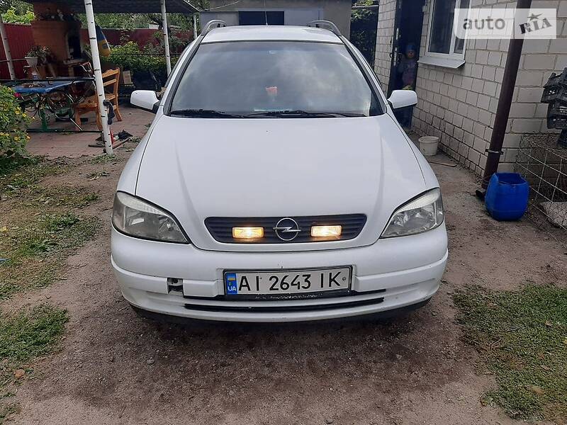 Мінівен Opel Astra