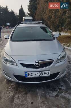 Opel Astra Sports tourer 2011