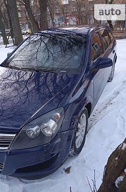 Opel Astra  2010
