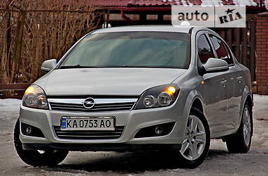 Opel Astra  2012