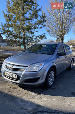 Opel Astra  2008
