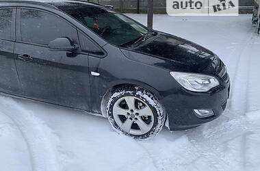 Opel Astra  2012