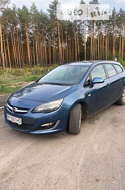 Opel Astra  2012