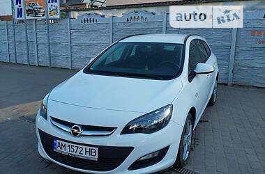 Opel Astra  2012