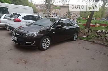 Opel Astra  2015