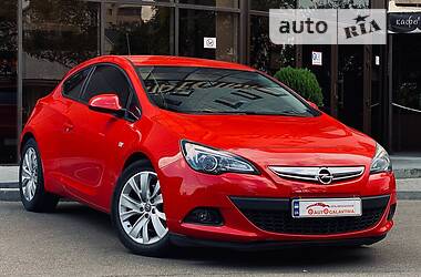 Opel Astra  2012