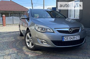 Opel Astra  2011