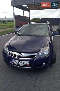 Универсал Opel Astra 2010 в Самборе