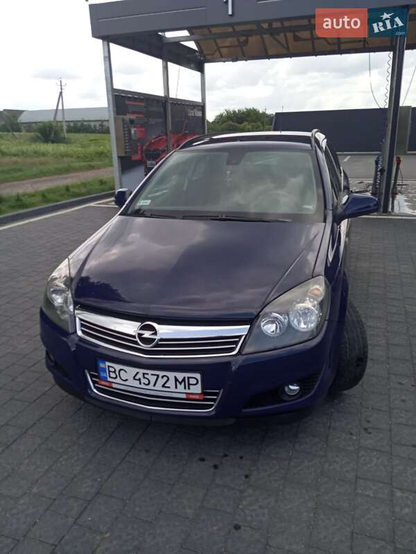 Opel Astra 2010 Opel Astra 2010