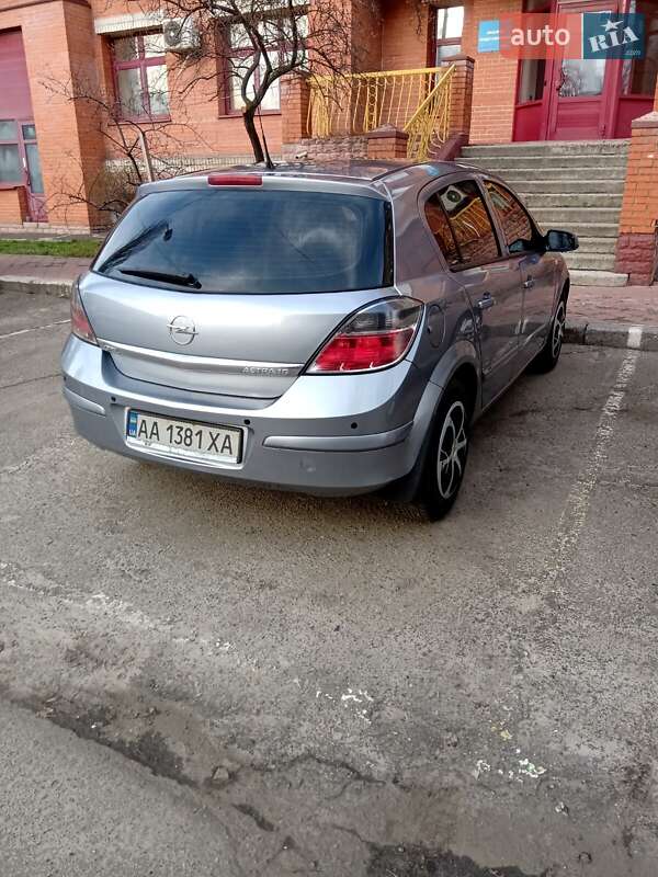 Хетчбек Opel Astra 2007 в Києві