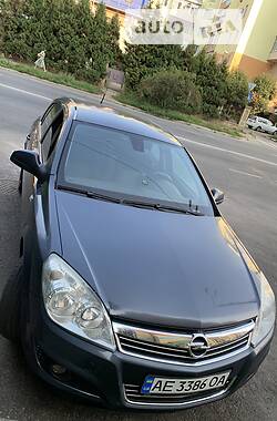 Opel Astra  2009