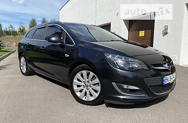 Opel Astra  2012