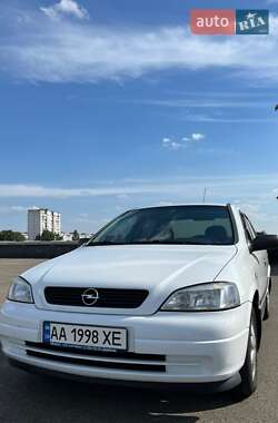 Opel Astra  2008