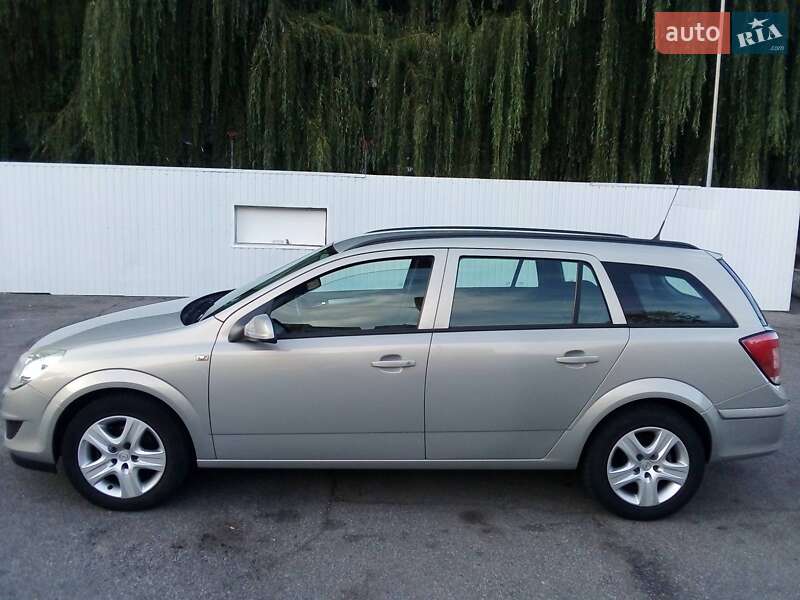 Универсал Opel Astra