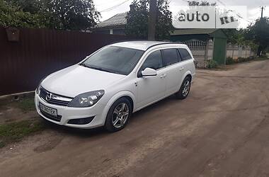 Opel Astra  2010