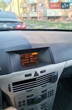 Opel Astra  2008