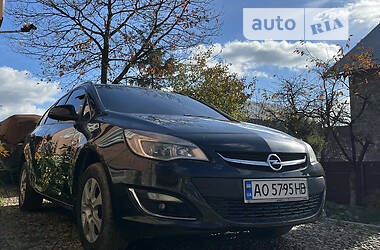 Opel Astra  2011