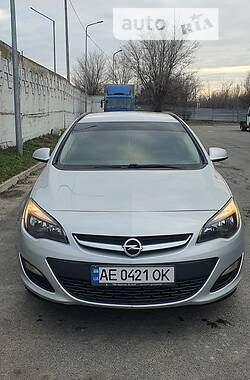 Opel Astra  2012