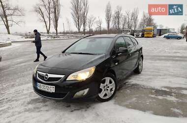Opel Astra  2011