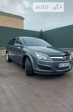 Opel Astra  2010