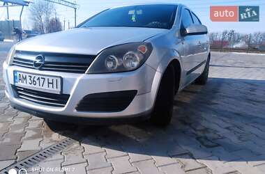 Opel Astra  2004