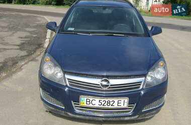 Opel Astra  2010