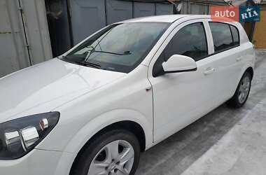 Opel Astra 2013