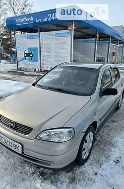 Opel Astra  2008