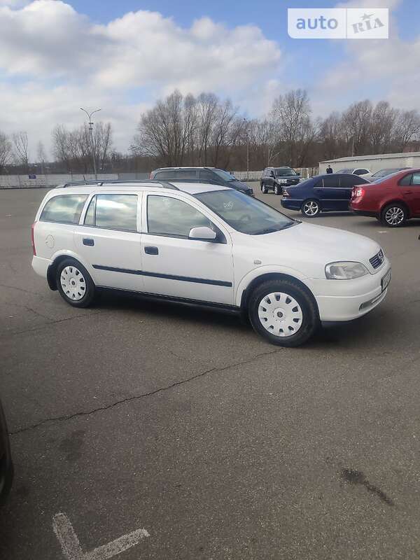 Универсал Opel Astra