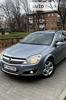 Opel Astra  2008