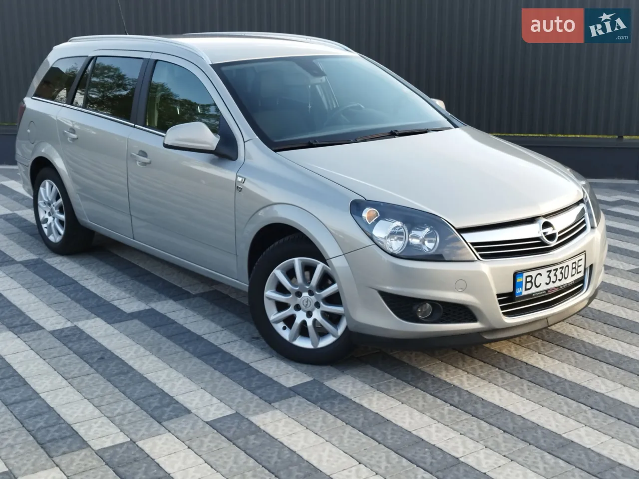2010 Opel Astra - мініатюра 2