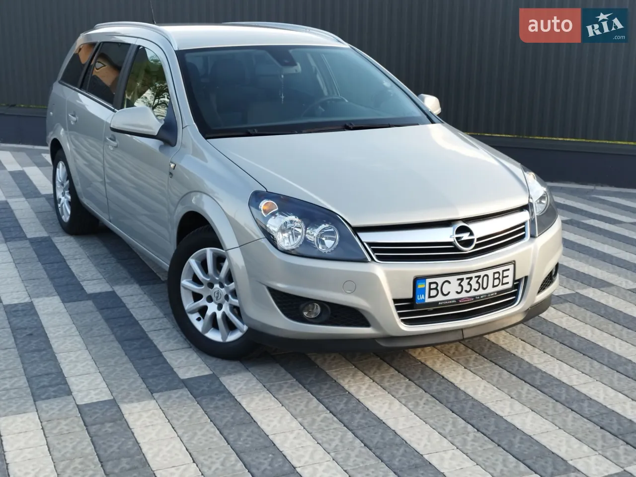 2010 Opel Astra - мініатюра 3
