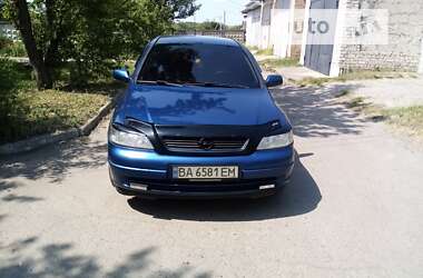 Opel Astra  2004