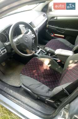 Opel Astra  2004