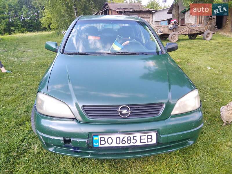 Седан Opel Astra