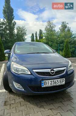 Opel Astra 2011