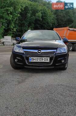 Opel Astra 2010