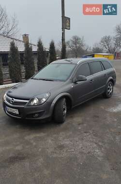 Opel Astra  2010