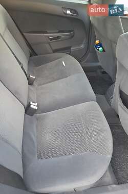 Opel Astra  2004