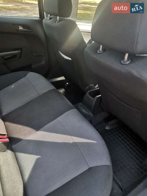 Хетчбек Opel Astra 2006 в Сумах