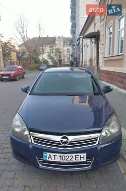 Opel Astra  2012
