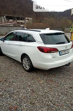 Opel Astra  2016