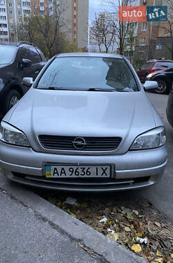 Opel Astra  2001