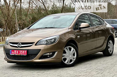 Opel Astra  2013