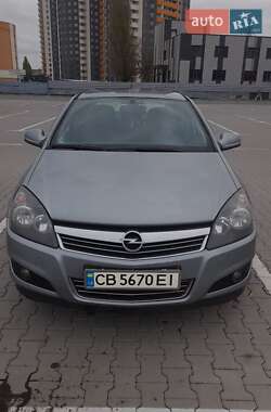 Opel Astra  2012