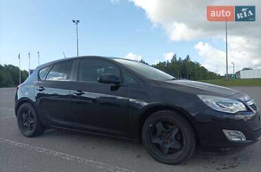 Opel Astra  2010