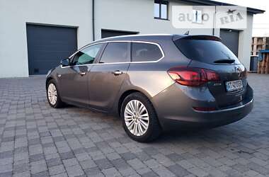 Opel Astra COSMO 2011