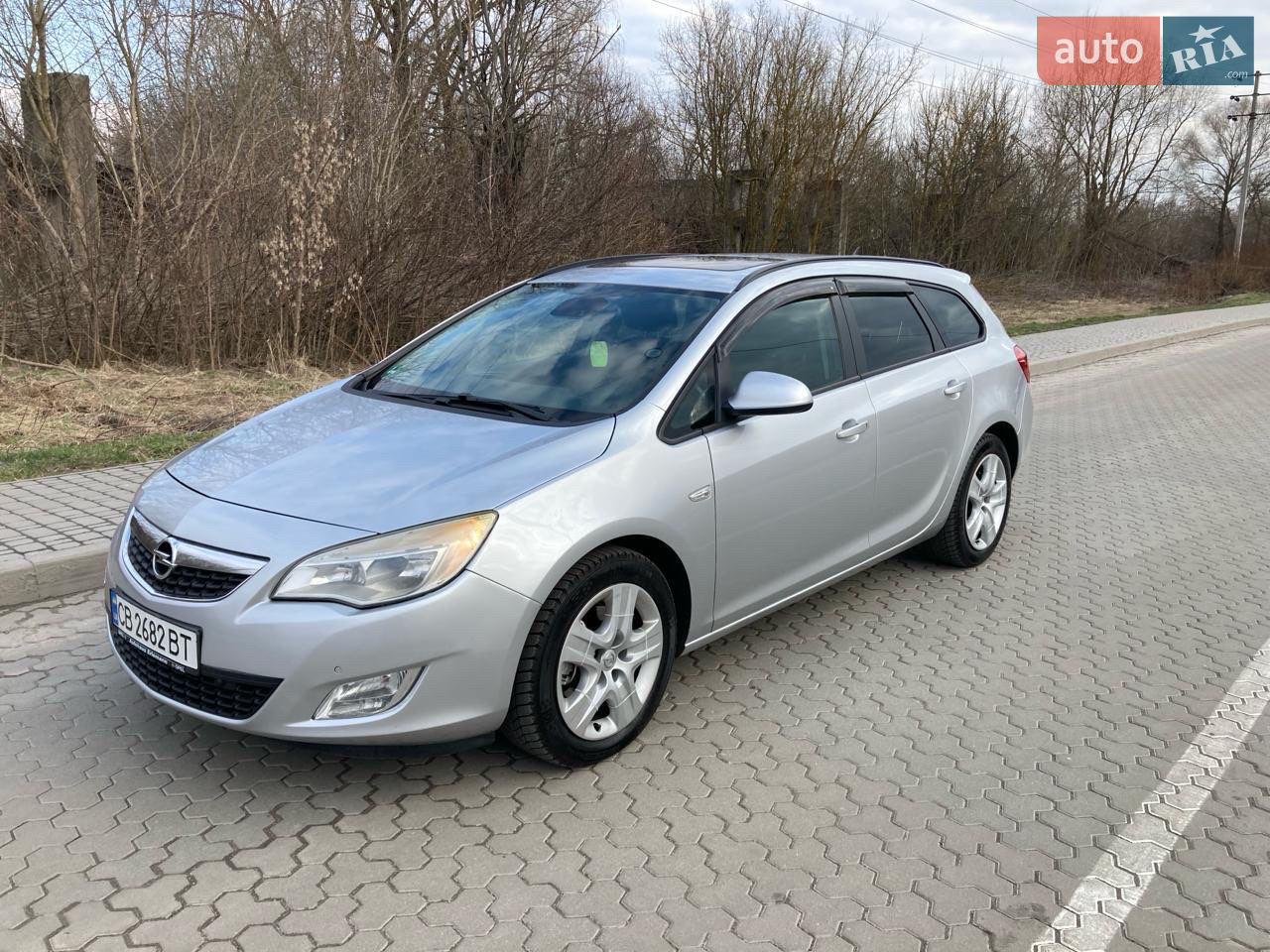 2011 Opel Astra - фото 1